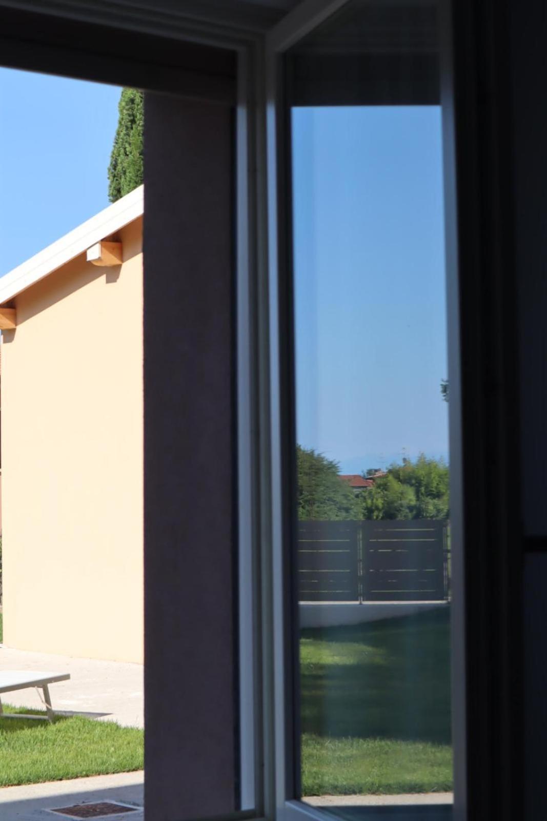 شقة Cavecchie Desenzano ديسينسانو ديل غاردا المظهر الخارجي الصورة